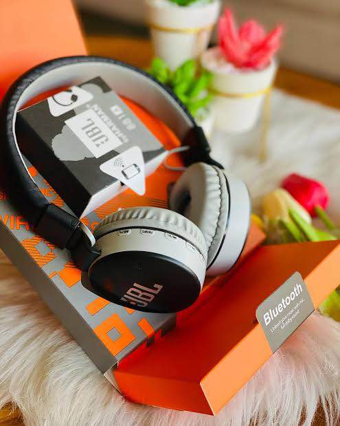 JBL Wireless Bluetooth Headphone